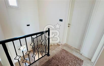 Foça Bağarası Kazım Dirik Mah. Eşyalı Kiralık 3+1 Havuzlu Villa