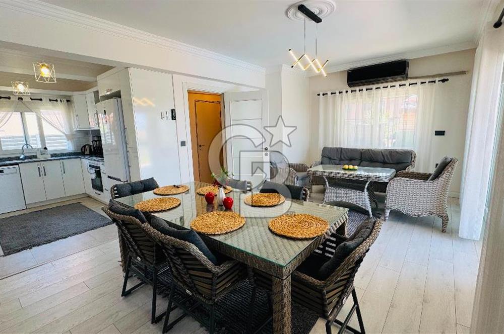 Foça Bağarası Kazım Dirik Mah. Eşyalı Kiralık 3+1 Havuzlu Villa