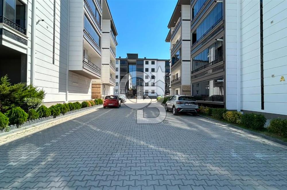 Burhaniye Cumhuriyet Mahallesin'de Sıfır Satılık 2+1 Daire