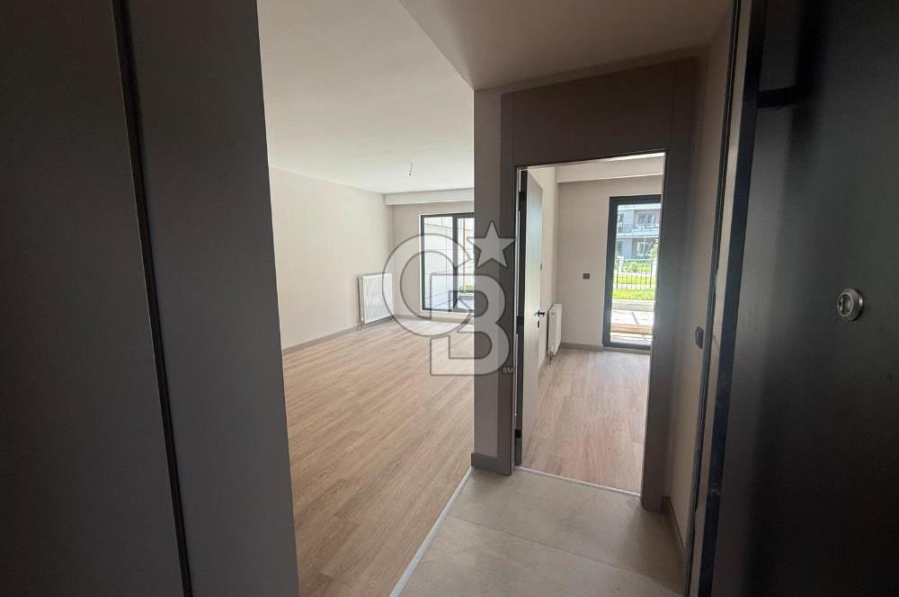 RELAX CADDE'DE GENİŞ BAHÇE KULLANIMLI LÜKS 1+1 KİRALIK DAİRE