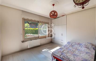 Urla Kekliktepe Arkadya Sitesinde 6+1 Havuzlu Villa