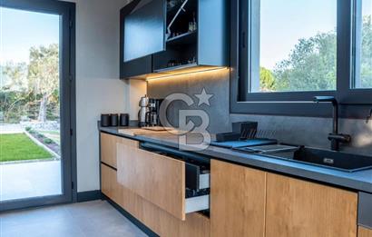 Umutköy Çiftlik Evlerinde Yatay Mimari 4+1 Müstakil Yaşam