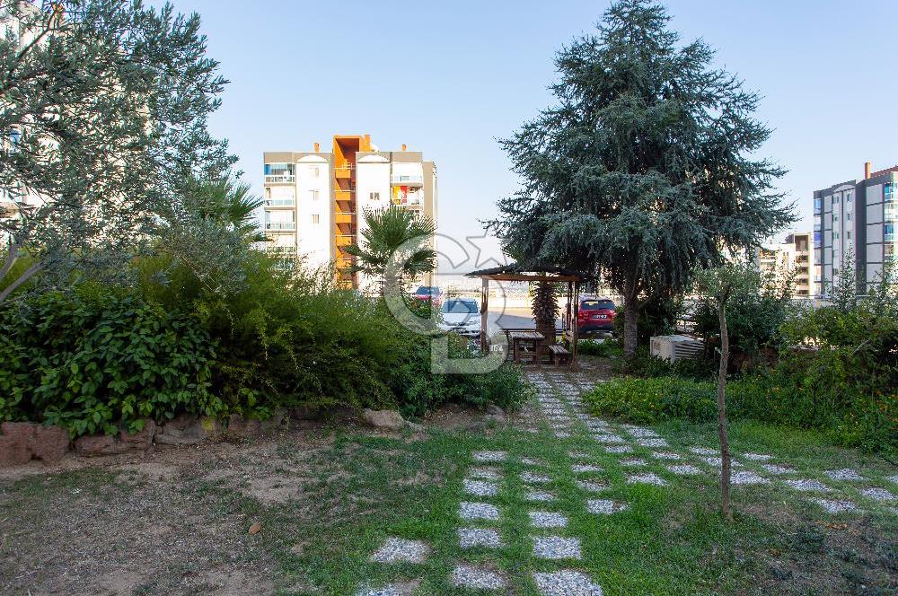 Karşıyaka Yüksek Vadi Evlerinde Satılık 2+1 Daire