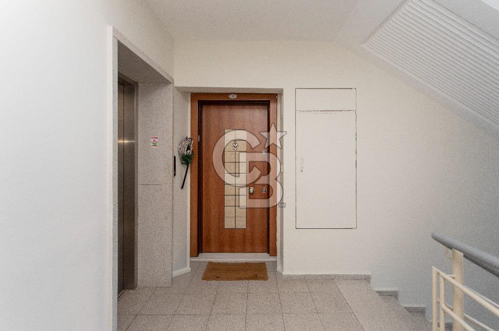 Karşıyaka Yüksek Vadi Evlerinde Satılık 2+1 Daire