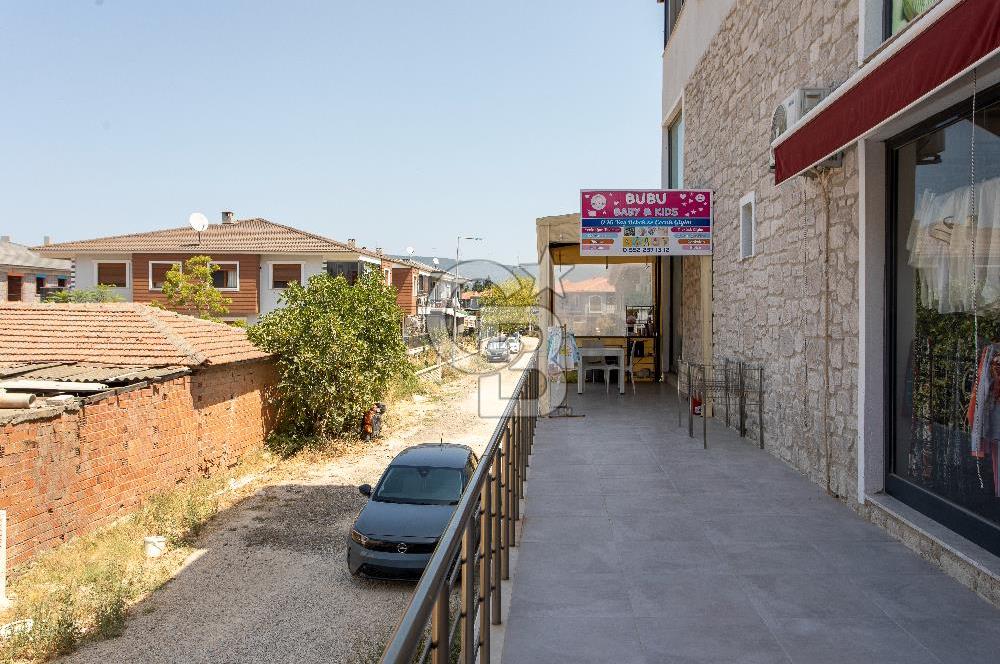 Foça Bağarası Ana Cadde Üzerinde Devren Kiralık Dükkan Mağaza