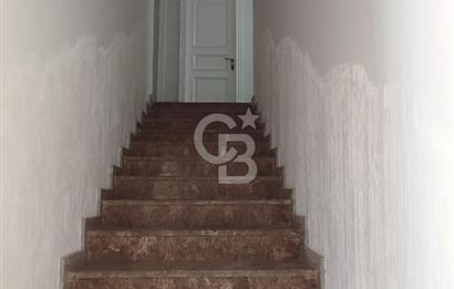 Çeşme 16 Eylül Mahallesinde Satılık 9+1 Butik Pansiyon