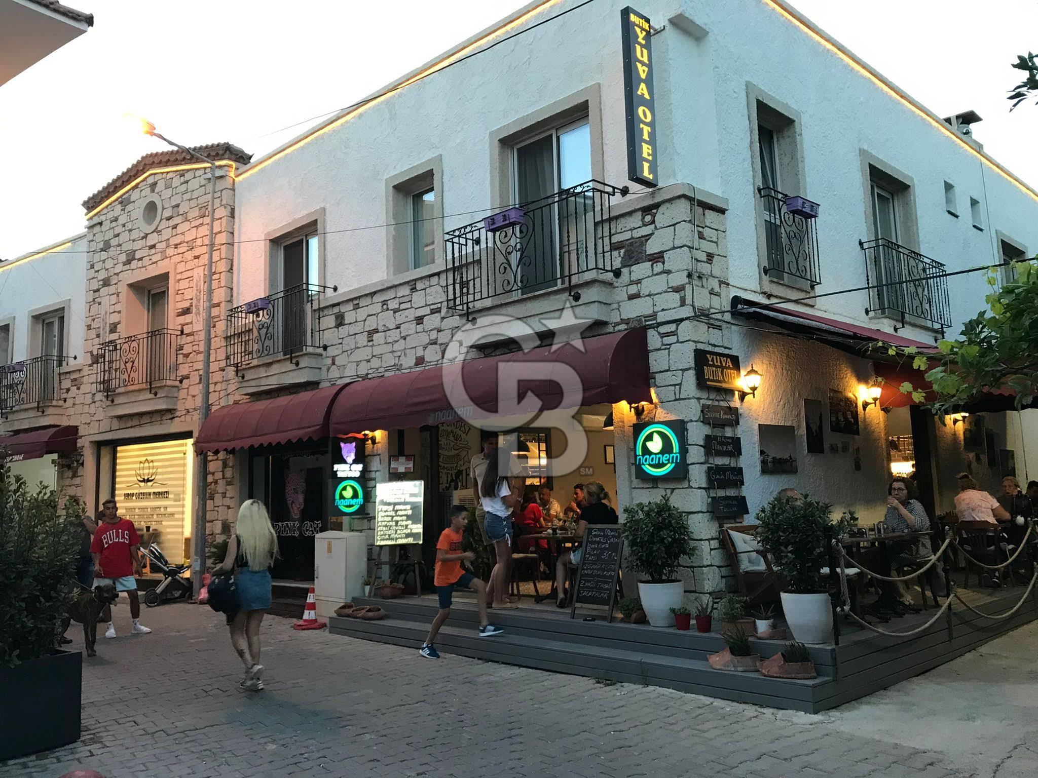 Çeşme 16 Eylül Mahallesinde Satılık 9+1 Butik Pansiyon