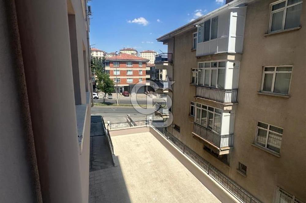 Y.ETLİK CAD.ÜZERİ 14 YILLIK BİNA 4+1 ÇİFT BANYOLU 200 M2 DAİRE