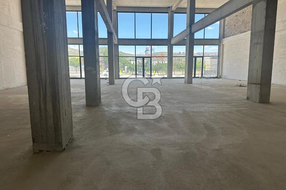OVACIK TA FORUM AVM GİRİŞ KARŞISI CADDE ÜZERİ 1000 M2KÖŞE DÜKKAN