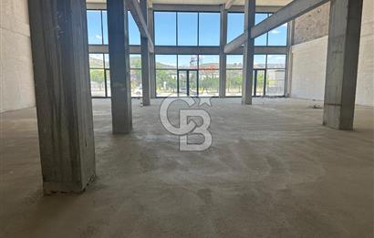 OVACIK TA FORUM AVM GİRİŞ KARŞISI CADDE ÜZERİ 1000 M2KÖŞE DÜKKAN