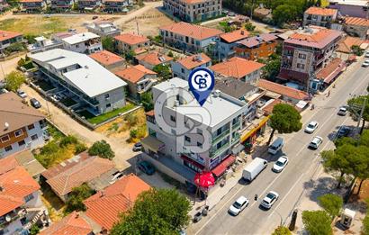 Foça Bağarası Ana Cadde Üzerinde Devren Kiralık Dükkan Mağaza