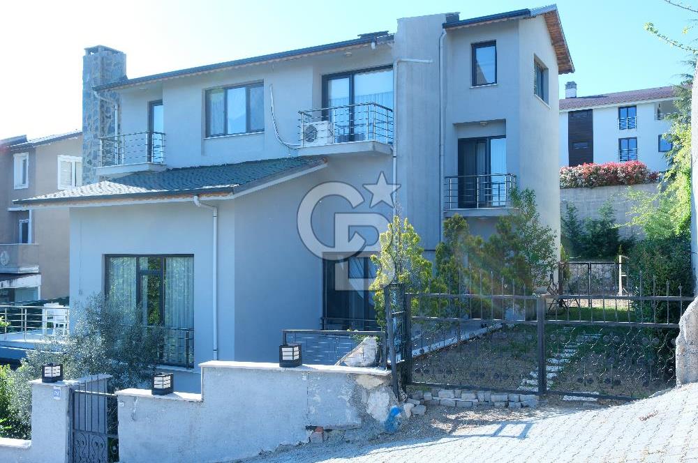 CB CLASS BADEMLİ ÇAMLITEPE EVLERİNDE SATILIK 5+1 VİLLA