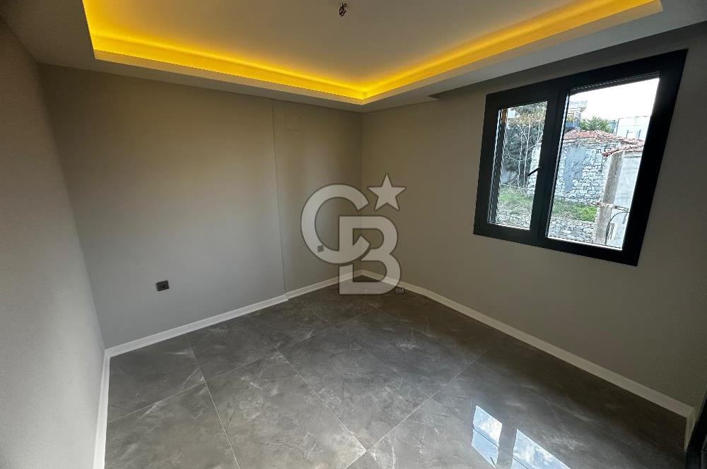 Urla Yelaltı’nda teraslı,seçkin tripleks ikiz villa