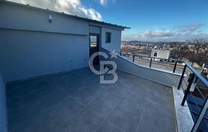 Urla Yelaltı’nda teraslı,seçkin tripleks ikiz villa