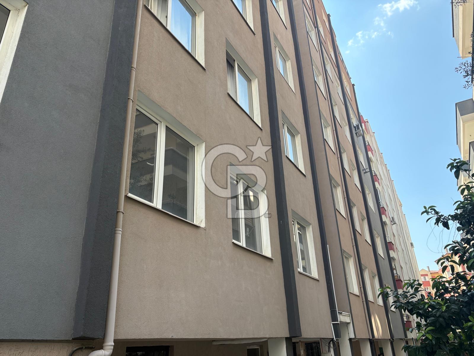 EDREMİT MERKEZİ KONUMDA 3+1 110 M2 EŞYALI KİRALIK DAİRE