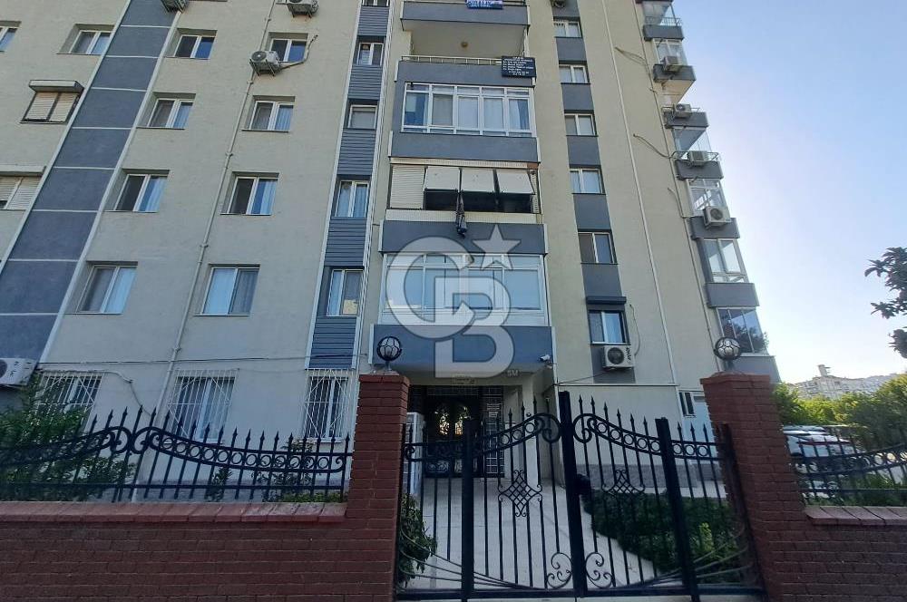 BORNOVA'DA PAZAR VE PARKA YAKIN, 3 KLİMALI, AÇIK OTOPARKLI 3+1 FERAH DAİRE
