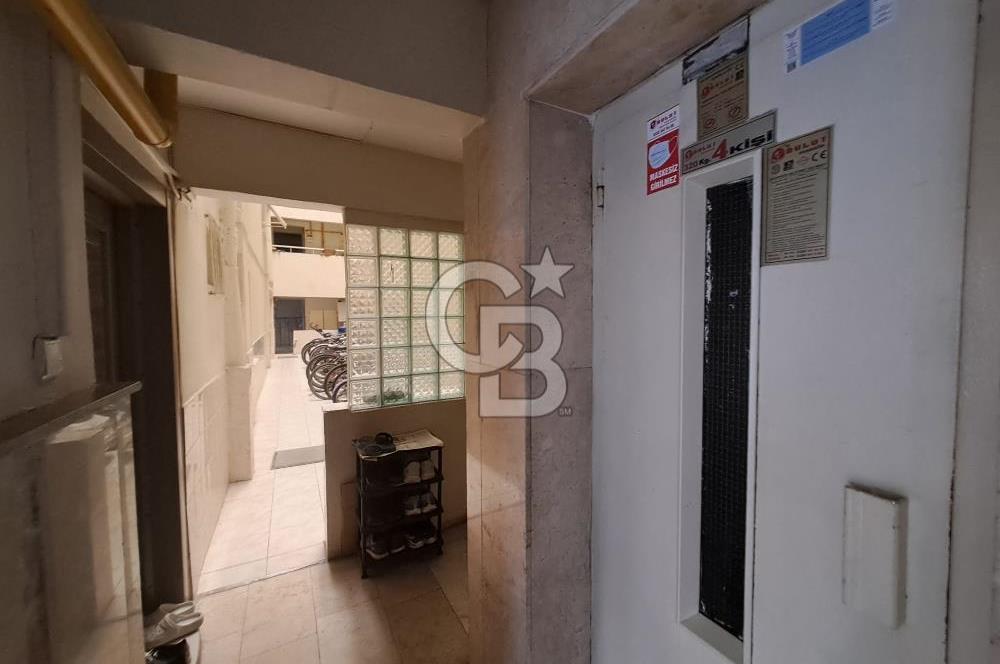 BORNOVA'DA PAZAR VE PARKA YAKIN, 3 KLİMALI, AÇIK OTOPARKLI 3+1 FERAH DAİRE