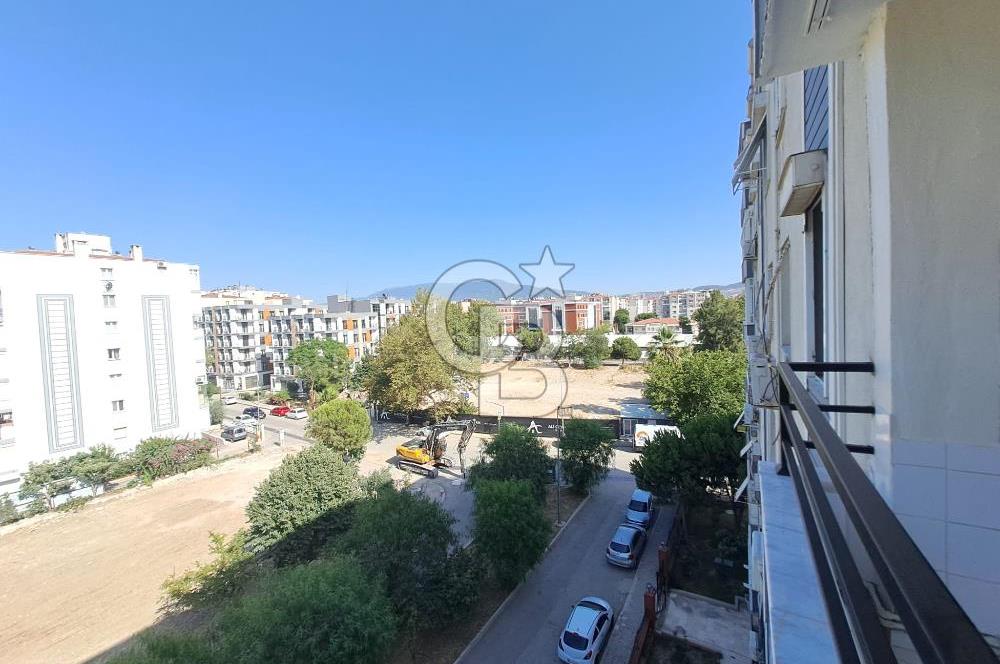 BORNOVA'DA PAZAR VE PARKA YAKIN, 3 KLİMALI, AÇIK OTOPARKLI 3+1 FERAH DAİRE