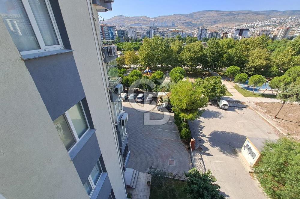 BORNOVA'DA PAZAR VE PARKA YAKIN, 3 KLİMALI, AÇIK OTOPARKLI 3+1 FERAH DAİRE