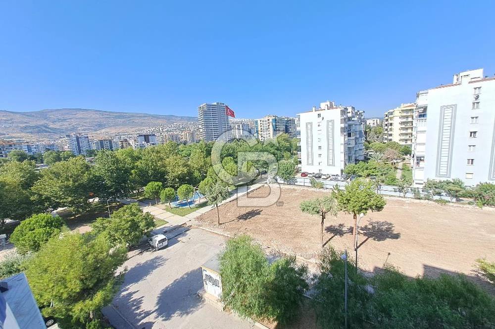 BORNOVA'DA PAZAR VE PARKA YAKIN, 3 KLİMALI, AÇIK OTOPARKLI 3+1 FERAH DAİRE