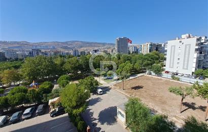 BORNOVA'DA PAZAR VE PARKA YAKIN, 3 KLİMALI, AÇIK OTOPARKLI 3+1 FERAH DAİRE