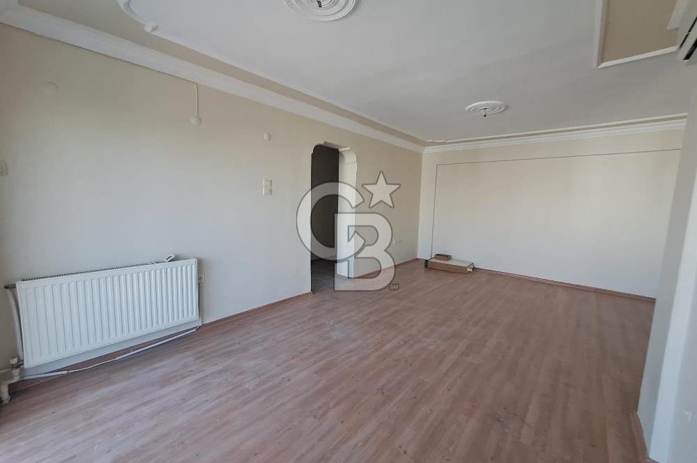 BORNOVA'DA PAZAR VE PARKA YAKIN, 3 KLİMALI, AÇIK OTOPARKLI 3+1 FERAH DAİRE