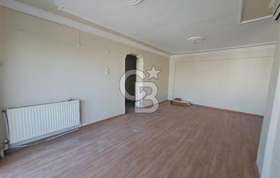 BORNOVA'DA PAZAR VE PARKA YAKIN, 3 KLİMALI, AÇIK OTOPARKLI 3+1 FERAH DAİRE