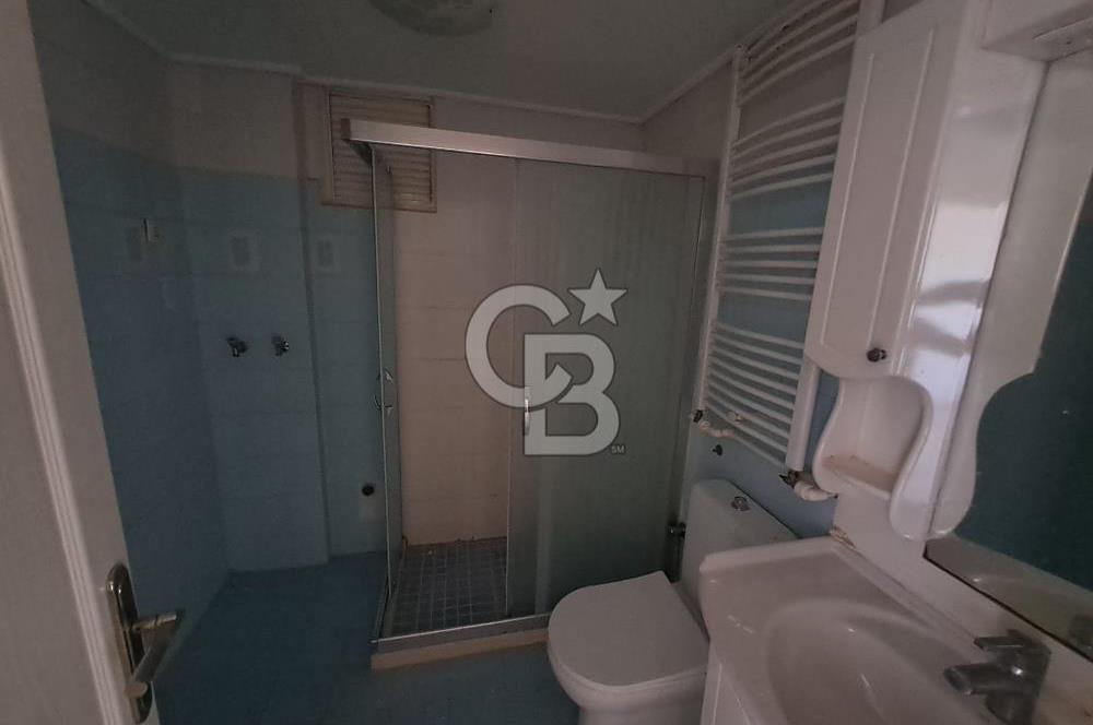 BORNOVA'DA PAZAR VE PARKA YAKIN, 3 KLİMALI, AÇIK OTOPARKLI 3+1 FERAH DAİRE