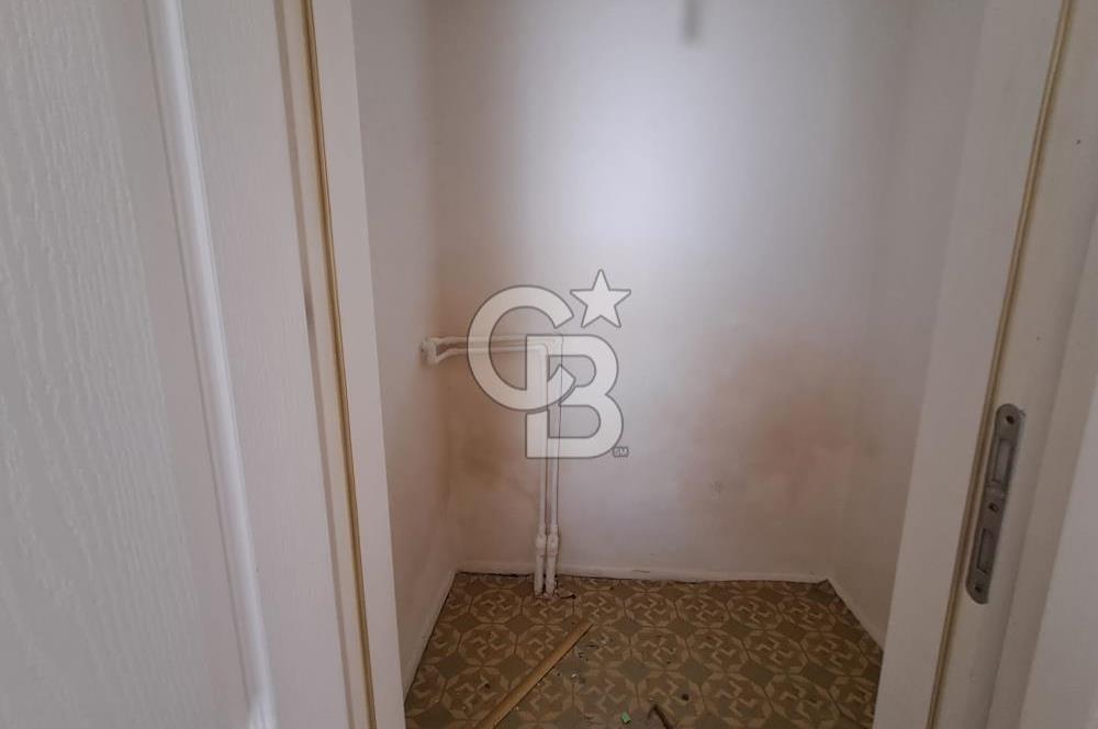 BORNOVA'DA PAZAR VE PARKA YAKIN, 3 KLİMALI, AÇIK OTOPARKLI 3+1 FERAH DAİRE