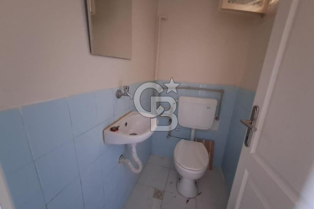 BORNOVA'DA PAZAR VE PARKA YAKIN, 3 KLİMALI, AÇIK OTOPARKLI 3+1 FERAH DAİRE