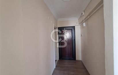 BORNOVA'DA PAZAR VE PARKA YAKIN, 3 KLİMALI, AÇIK OTOPARKLI 3+1 FERAH DAİRE