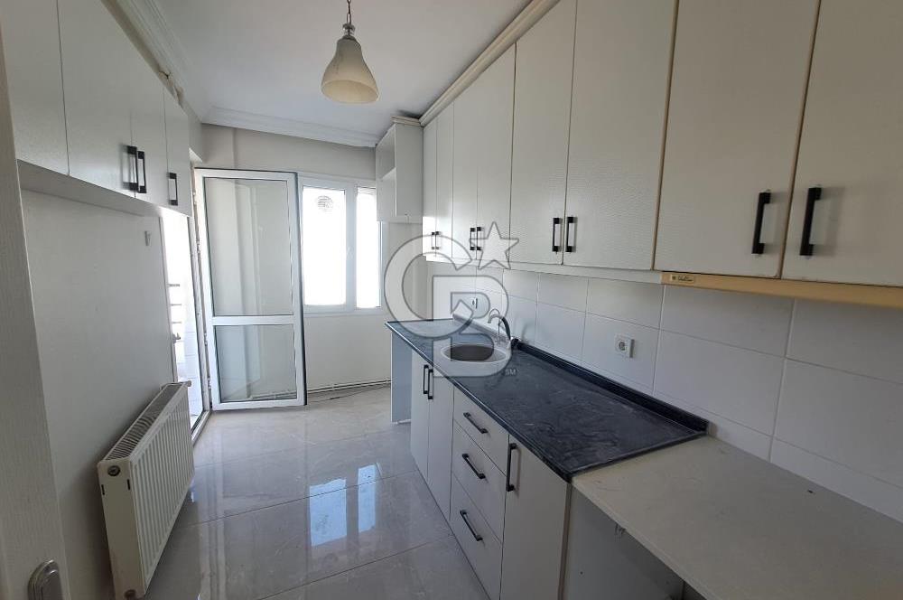 BORNOVA'DA PAZAR VE PARKA YAKIN, 3 KLİMALI, AÇIK OTOPARKLI 3+1 FERAH DAİRE