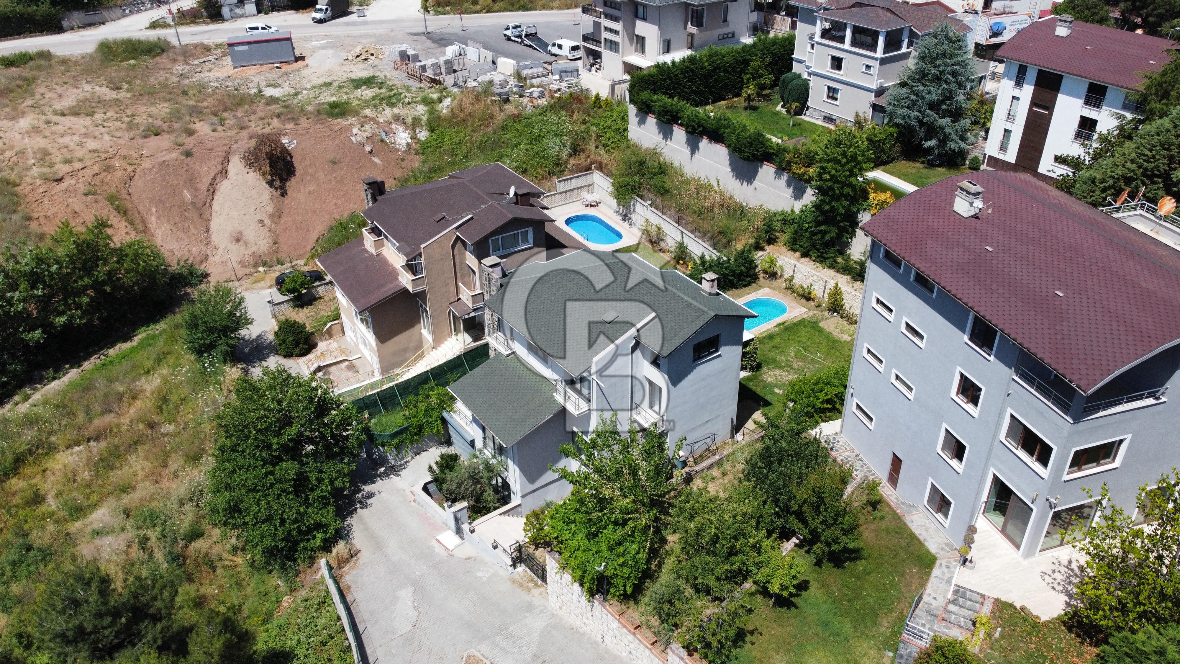 CB CLASS BADEMLİ ÇAMLITEPE EVLERİNDE SATILIK 5+1 VİLLA