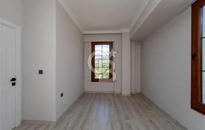 Foça Kozbeyli'de Satılık 2+1 Müstakil Bahçeli Villa