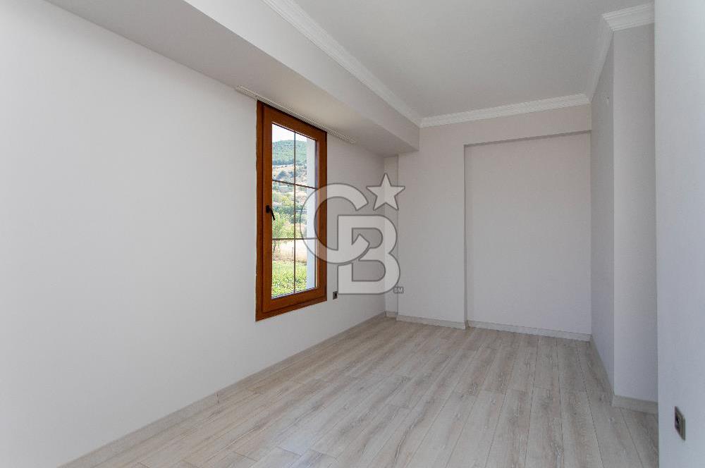 Foça Kozbeyli'de Satılık 2+1 Müstakil Bahçeli Villa
