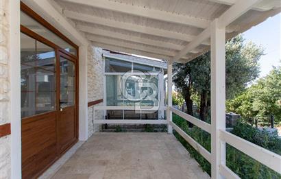 Foça Kozbeyli'de Satılık 2+1 Müstakil Bahçeli Villa