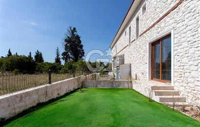 Foça Kozbeyli'de Satılık 2+1 Müstakil Bahçeli Villa