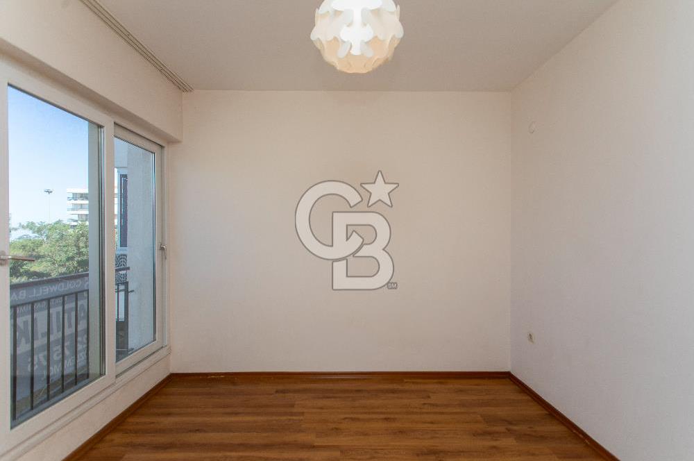 Çiğli İzkent’te 1+1 Deniz Manzaralı Daire