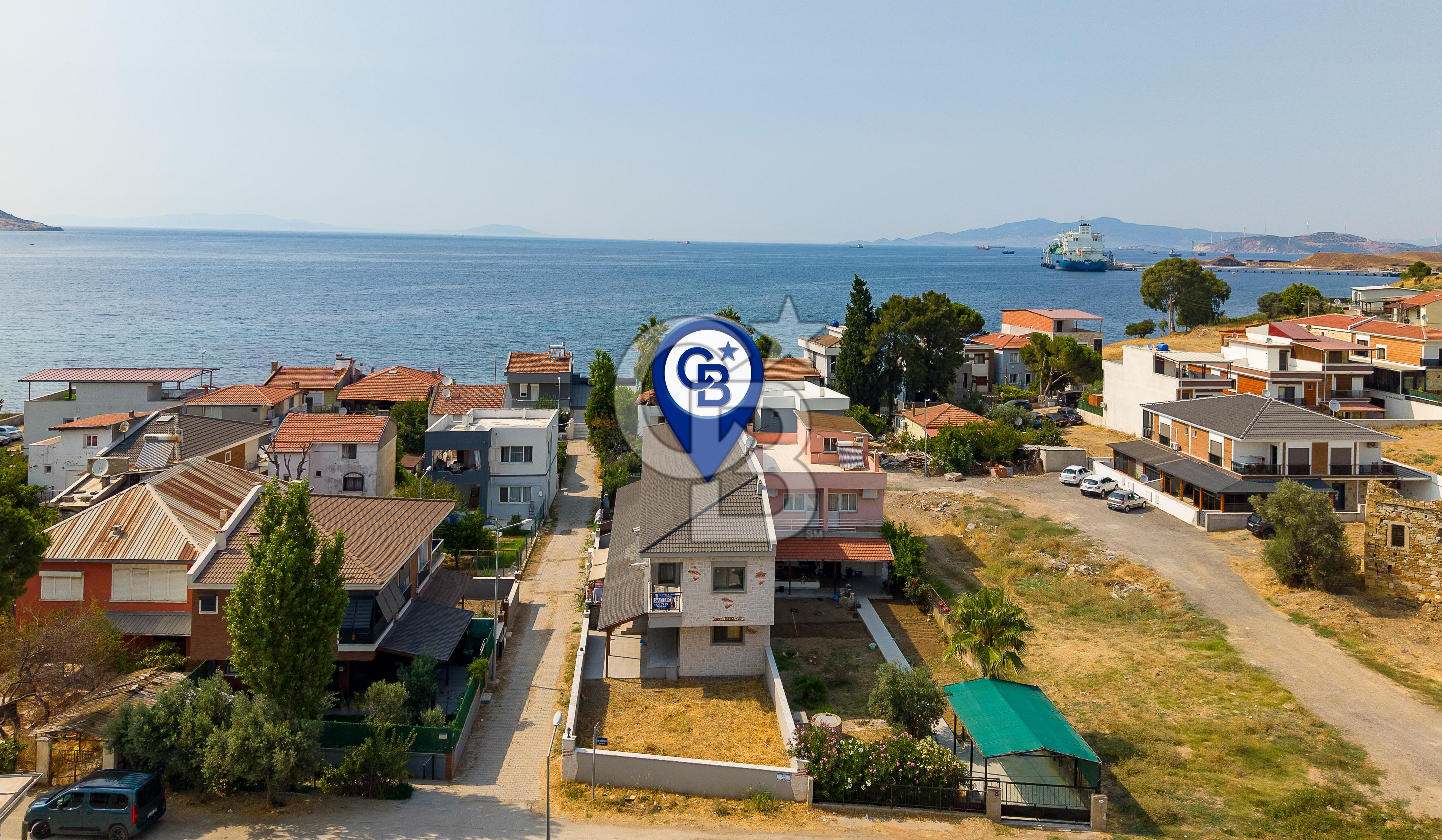 Foça Gencelli'de Satılık 2+1 Geniş Bahçeli Dubleks