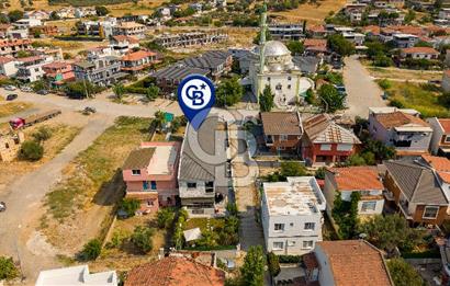 Foça Gencelli'de Satılık 2+1 Geniş Bahçeli Dubleks