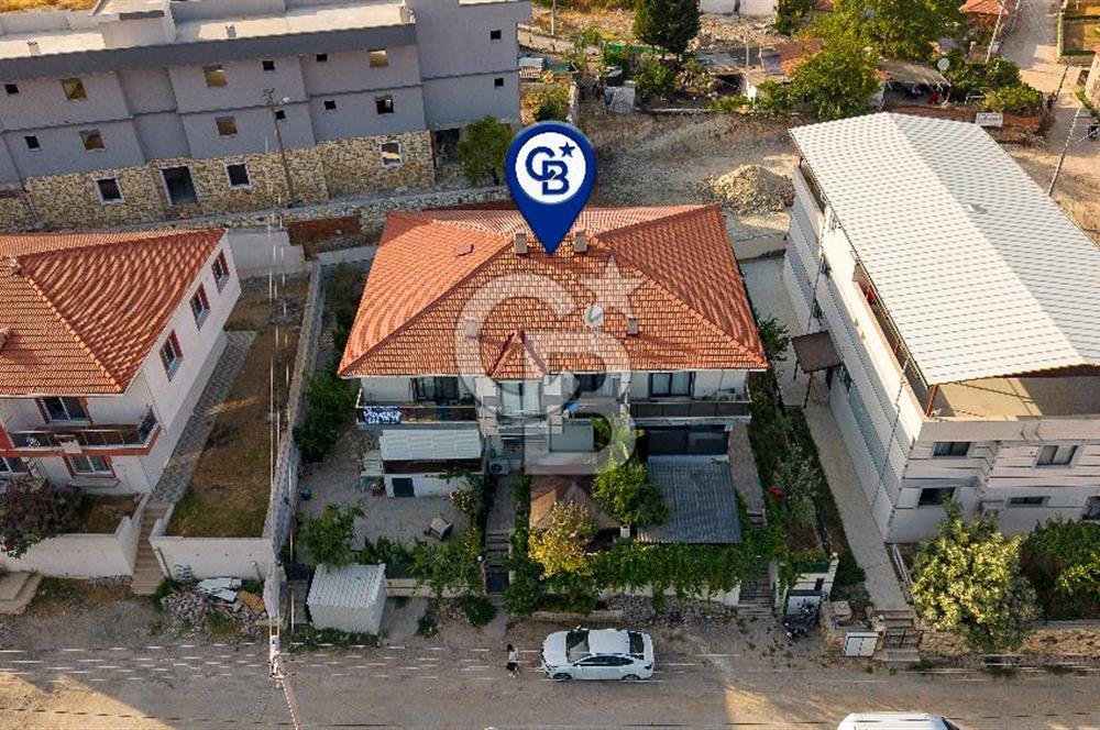 Foça Yenibağarası Mahallesinde Satılık 2+1 Daire