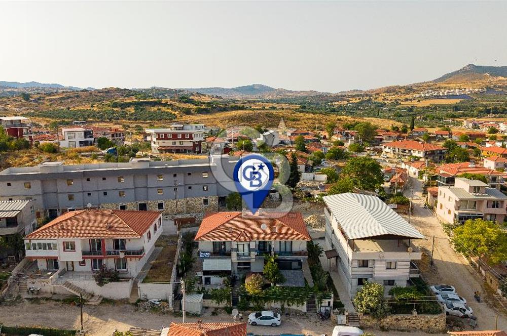 Foça Yenibağarası Mahallesinde Satılık 2+1 Daire