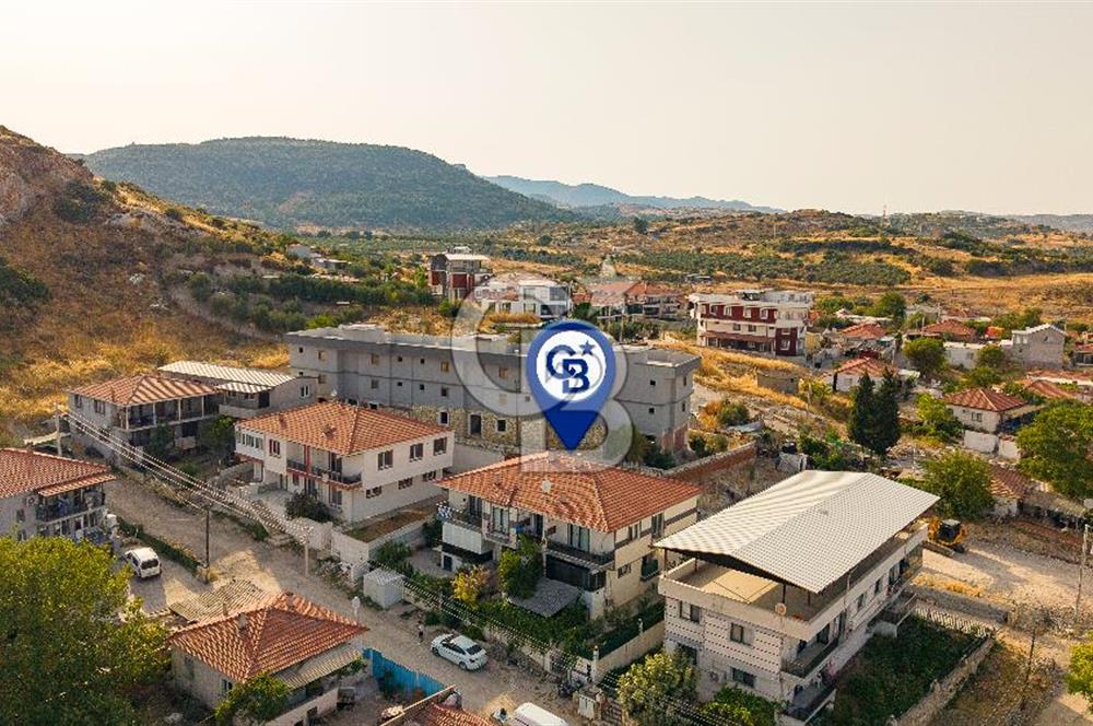 Foça Yenibağarası Mahallesinde Satılık 2+1 Daire