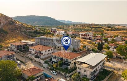 Foça Yenibağarası Mahallesinde Satılık 2+1 Daire