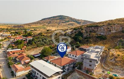 Foça Yenibağarası Mahallesinde Satılık 2+1 Daire