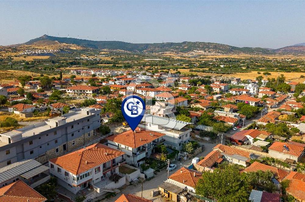 Foça Yenibağarası Mahallesinde Satılık 2+1 Daire
