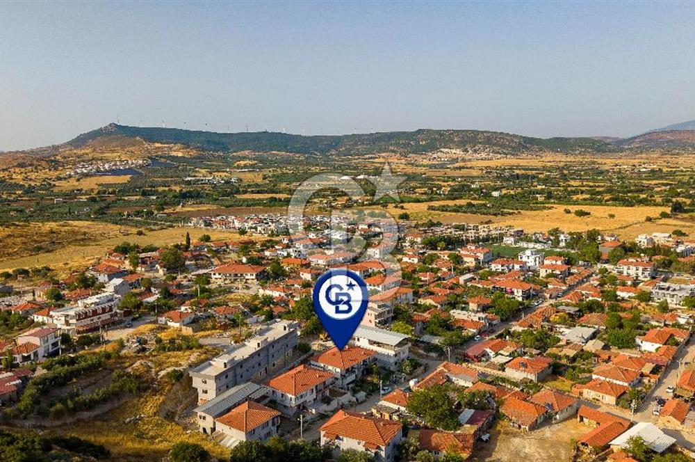 Foça Yenibağarası Mahallesinde Satılık 2+1 Daire