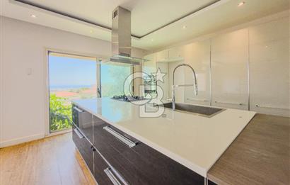 BODRUM KONACIK'TA DENİZ MANZARALI LÜKS SATILIK TRİPLEKS VİLLA