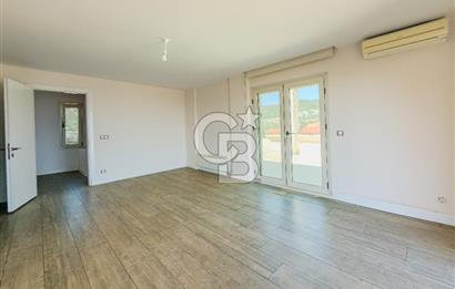 BODRUM KONACIK'TA DENİZ MANZARALI LÜKS SATILIK TRİPLEKS VİLLA