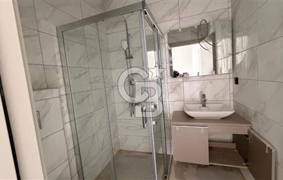 Kuşadasında 1000 m2 Arsa İçnde Deniz Manzaralı,Havuzlu Malikane
